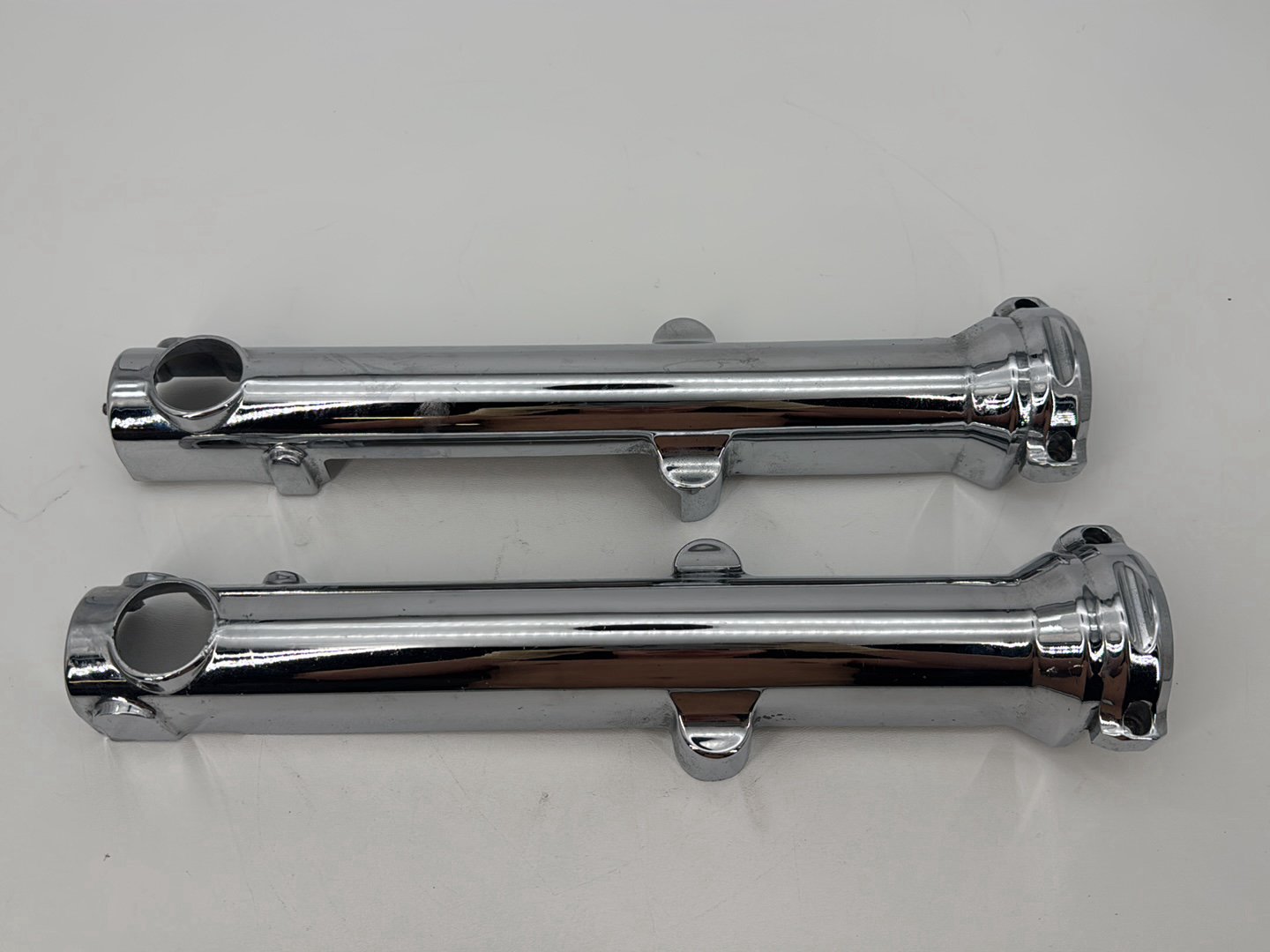 1999 - 2006 Harley-Davidson Dyna Low Rider Front Left & Right Fork Legs Sliders Chrome