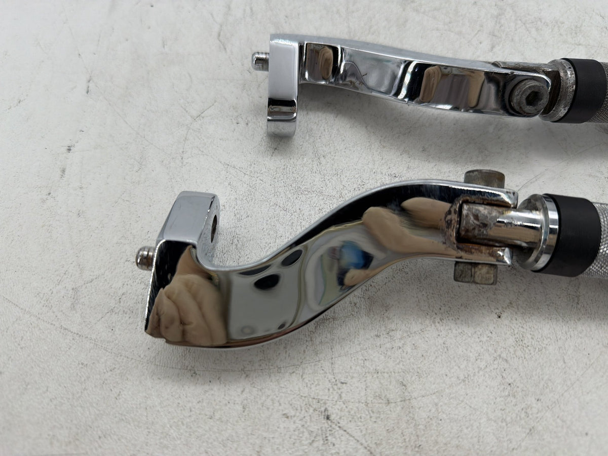2006 Harley Road King Touring Custom OEM Passenger Left & Right Foot Pegs