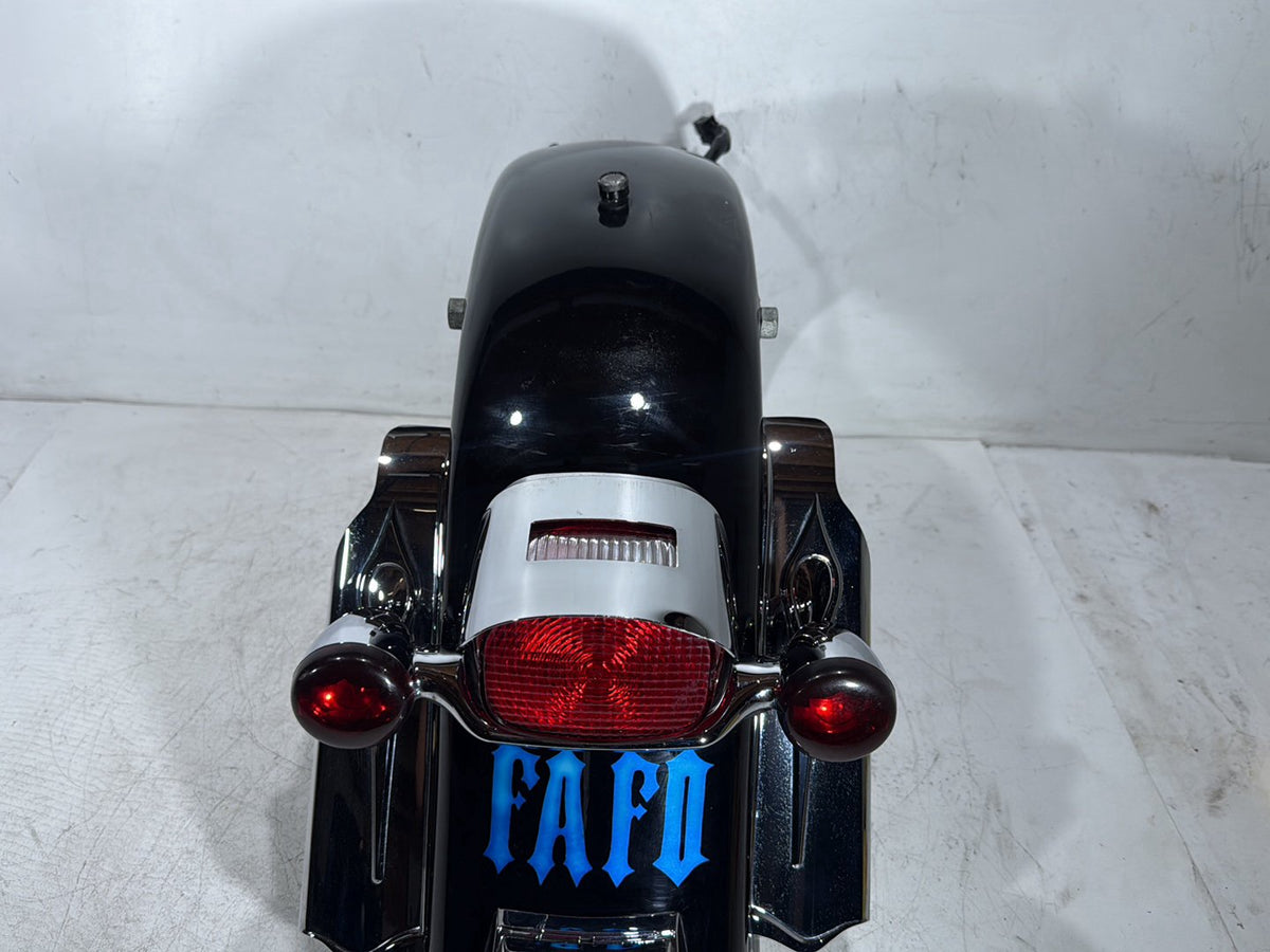 2005 Harley Road King Touring Police OEM Rear Wheel Fender & Turn Signals Bar