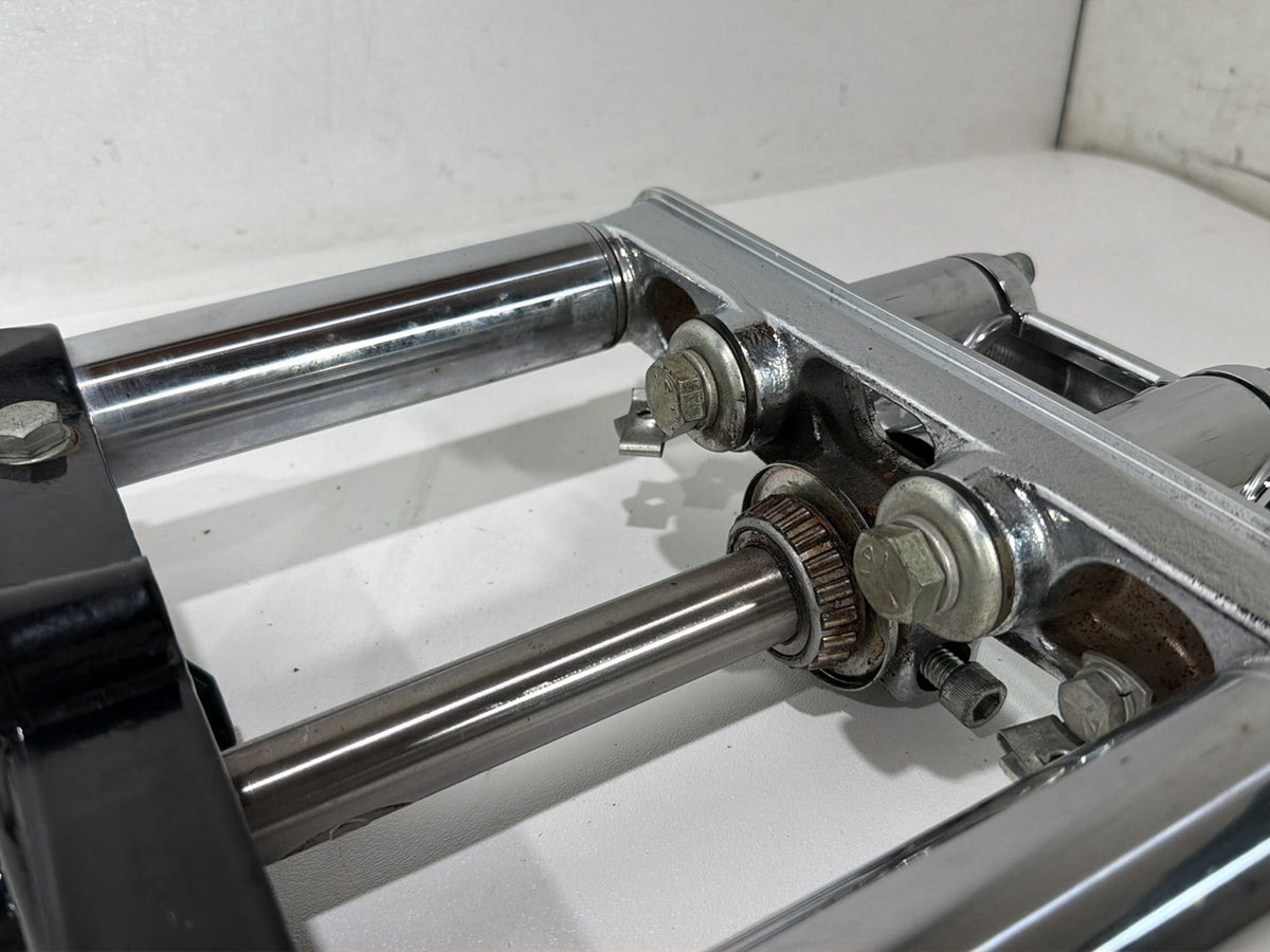 2011 Harley Heritage Softail Classic FLSTC OEM Front Triple Tree Set & LH RH Fork Legs Sliders