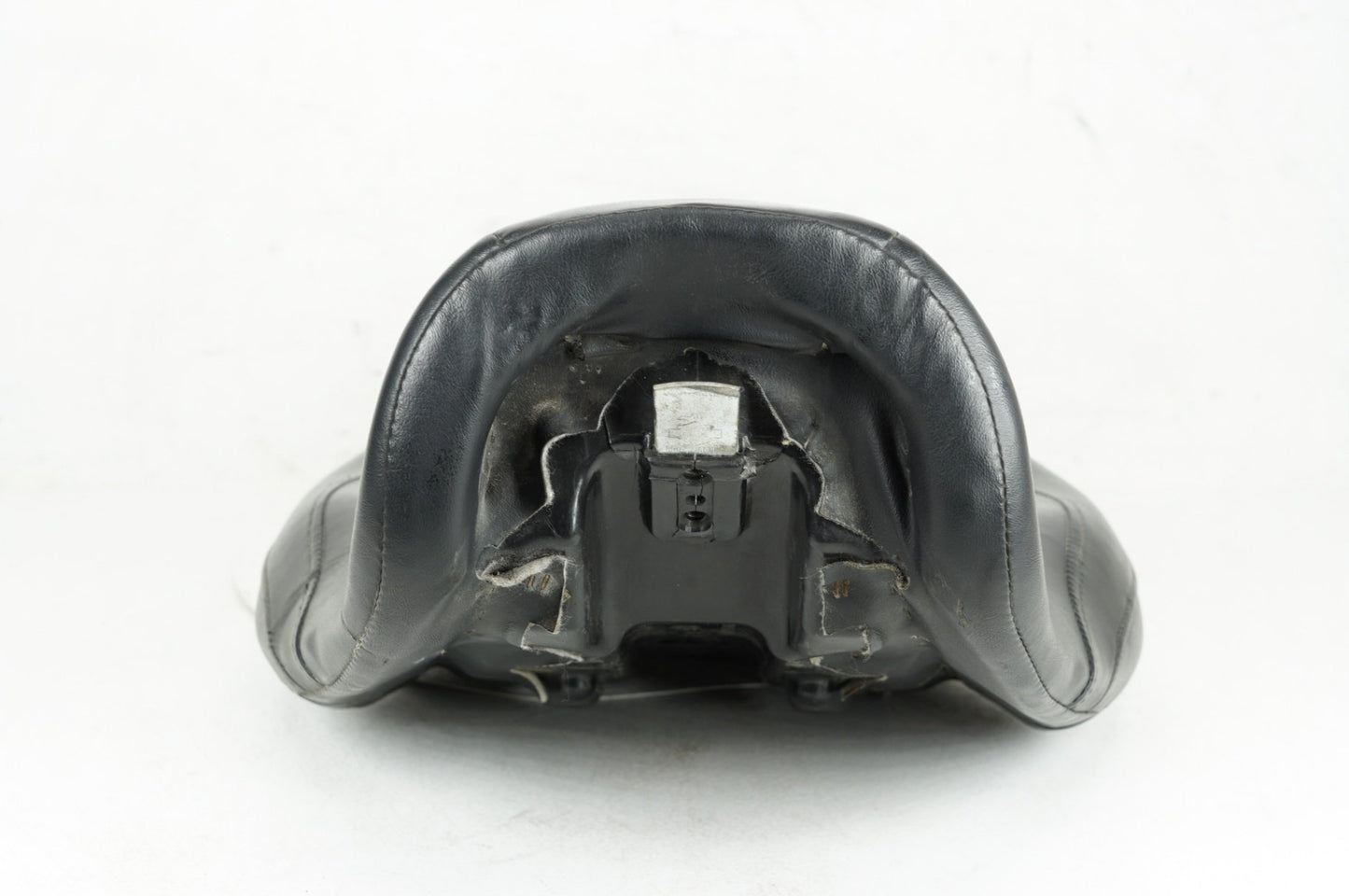 2007 - 2016 Harley-Davidson Dyna Super Glide Passenger Rider Driver Seat Saddle 53079-06