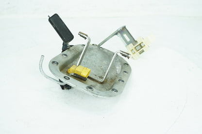 1999 - 2006 Harley-Davidson Dyna Low Rider Fuel Petrol Gas Pump Top Plate Cover  75246-04
