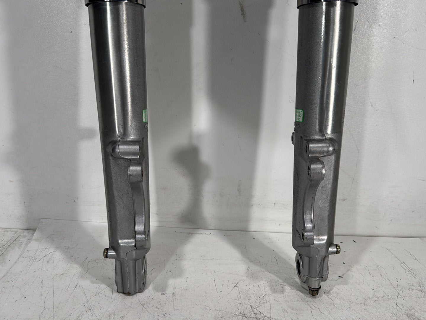 1998 Harley Touring FLHTCUI Electra Glide Ultra OEM Front Triple Tree Set & LH RH Fork Legs Sliders