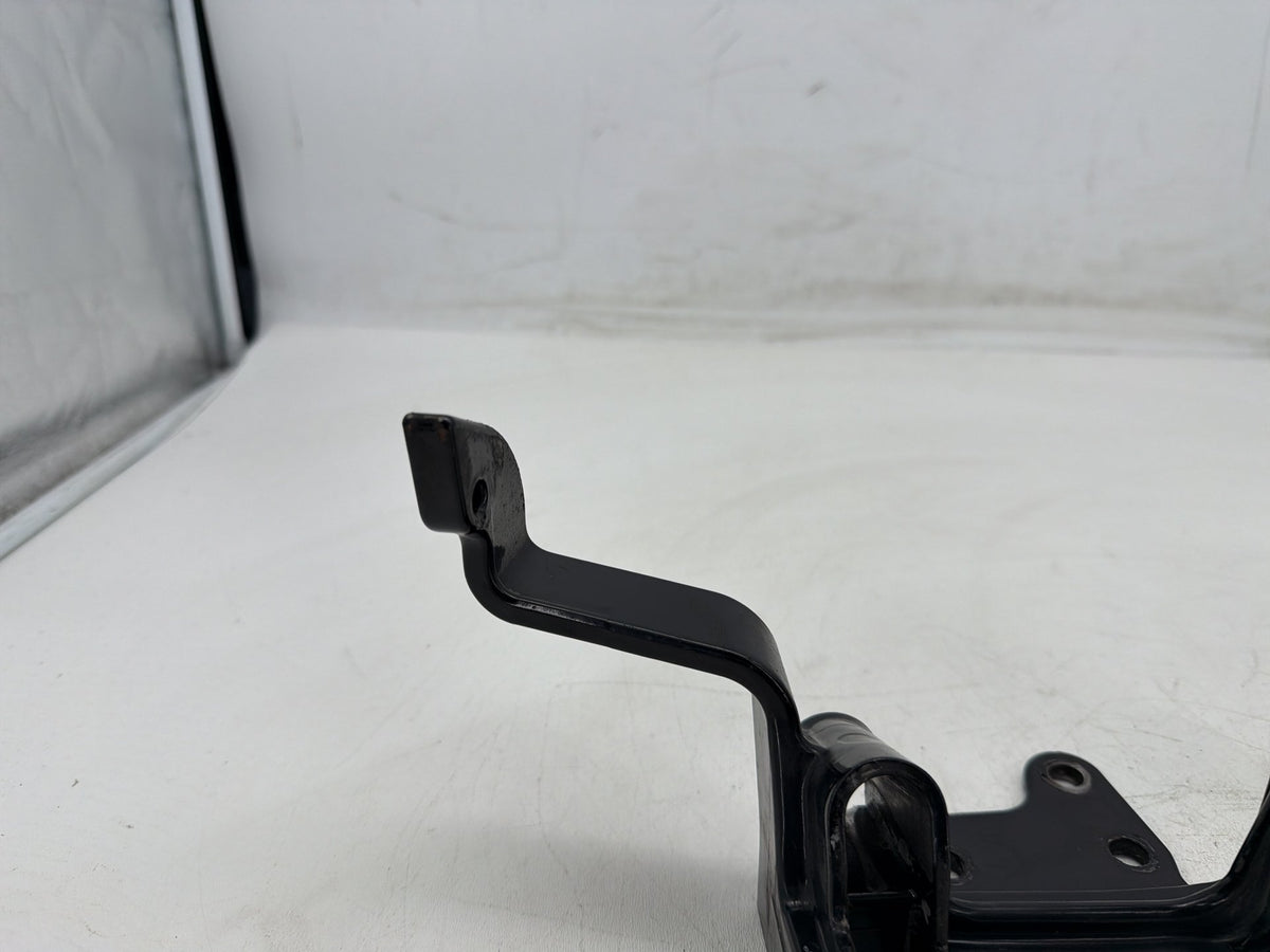2001 Harley Heritage Softail Classic Left Right Foot Rest Peg Support Bracket