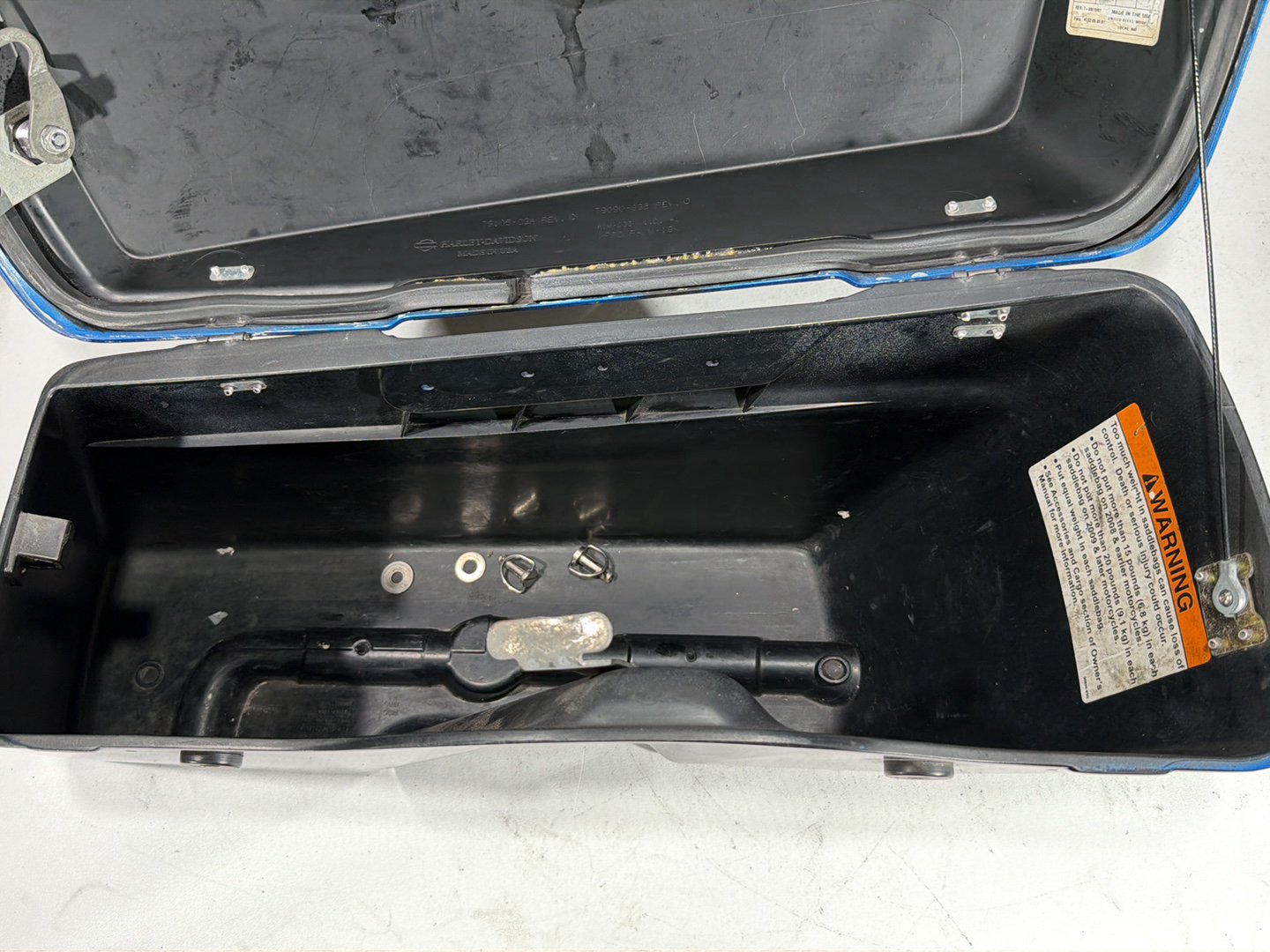 2009 Harley Road King Touring Police OEM Left Right Saddlebags Luggage NOKey