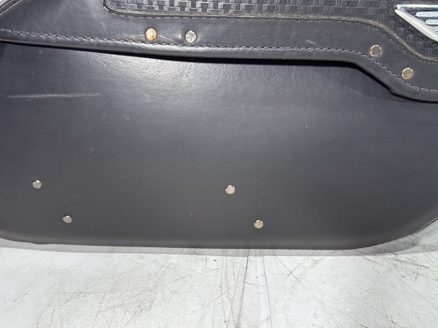 2006 Harley Road King Touring FLHRCI Classic OEM Rear Left Right Saddlebags Luggage Leather
