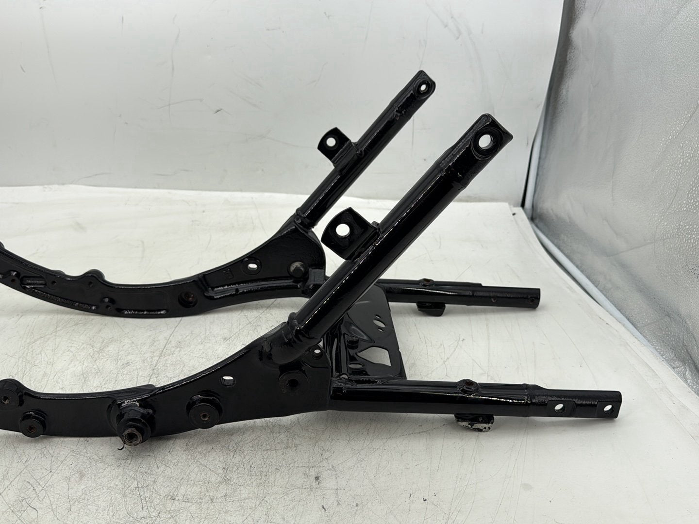 2012 Harley Road Glide Touring FLTRX Custom OEM Rear Back Sub Frame Rail Bar 48079-09BHP