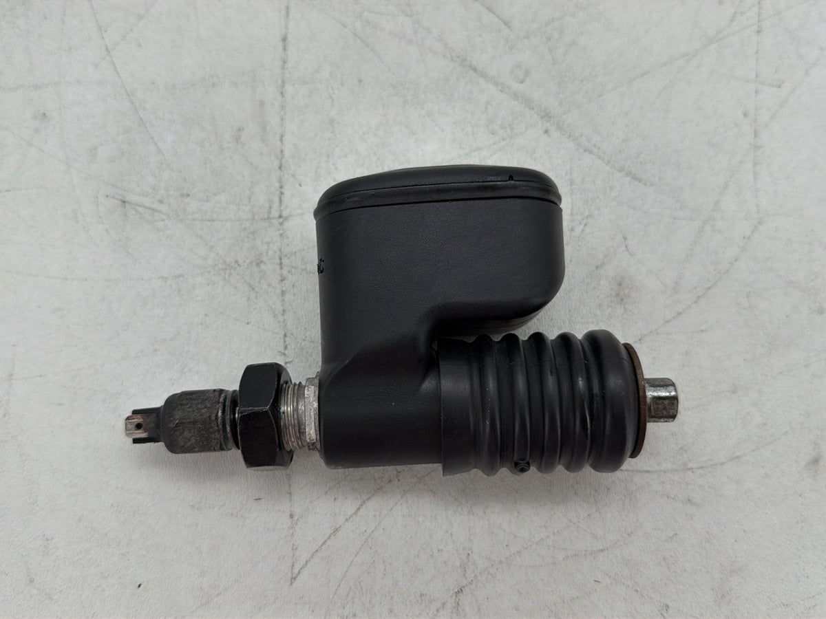 2014 Harley Dyna Low Rider FXDL OEM Rear Brake Master Cylinder Reservoir