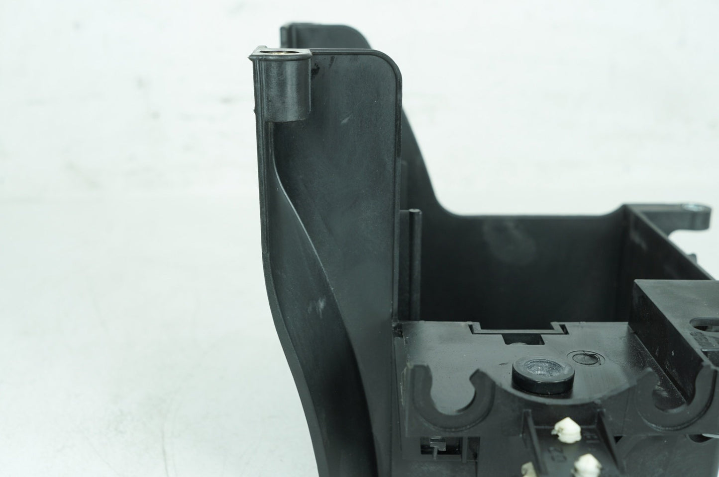 2008 - 2016 Harley-Davidson Touring Electra Glide Ultra Lower Battery Tray Stay Box Cover Panel 66000010
