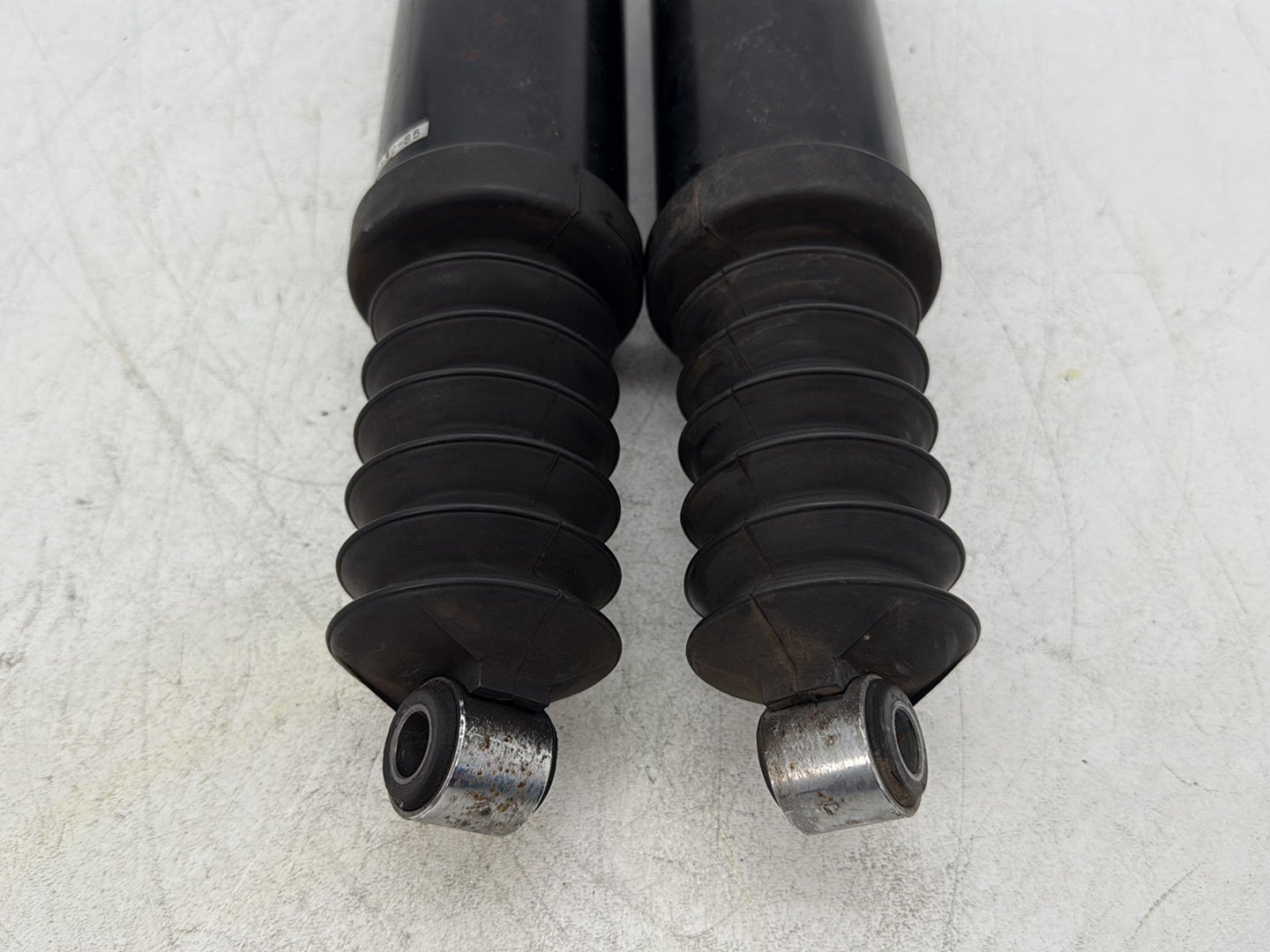 1996 Harley Electra Glide Touring FLHT OEM Rear Left Right Shock Absorbers