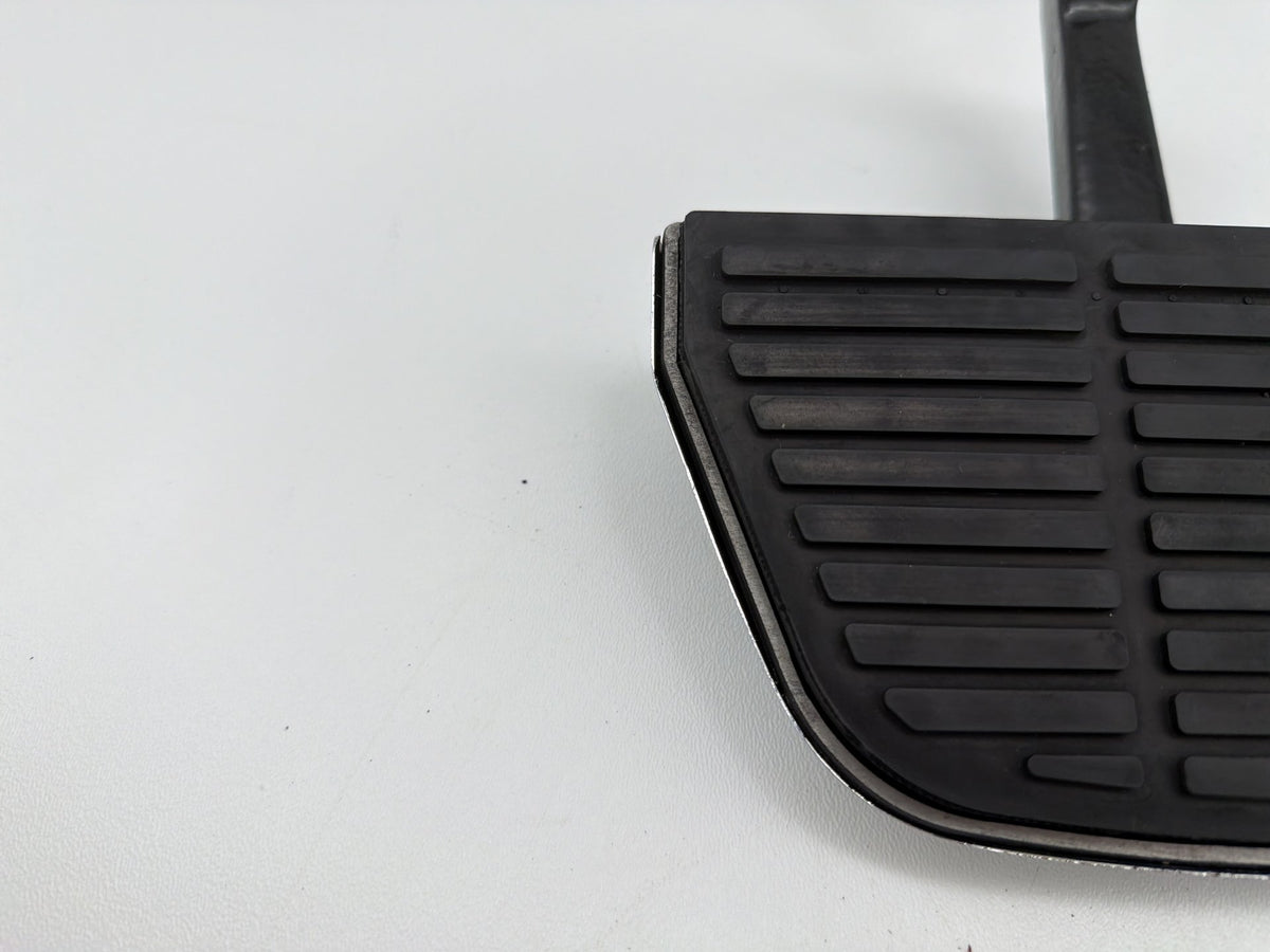 95 Harley Electra Glide Touring OEM Left & Right Passenger Floorboard Foot Rest