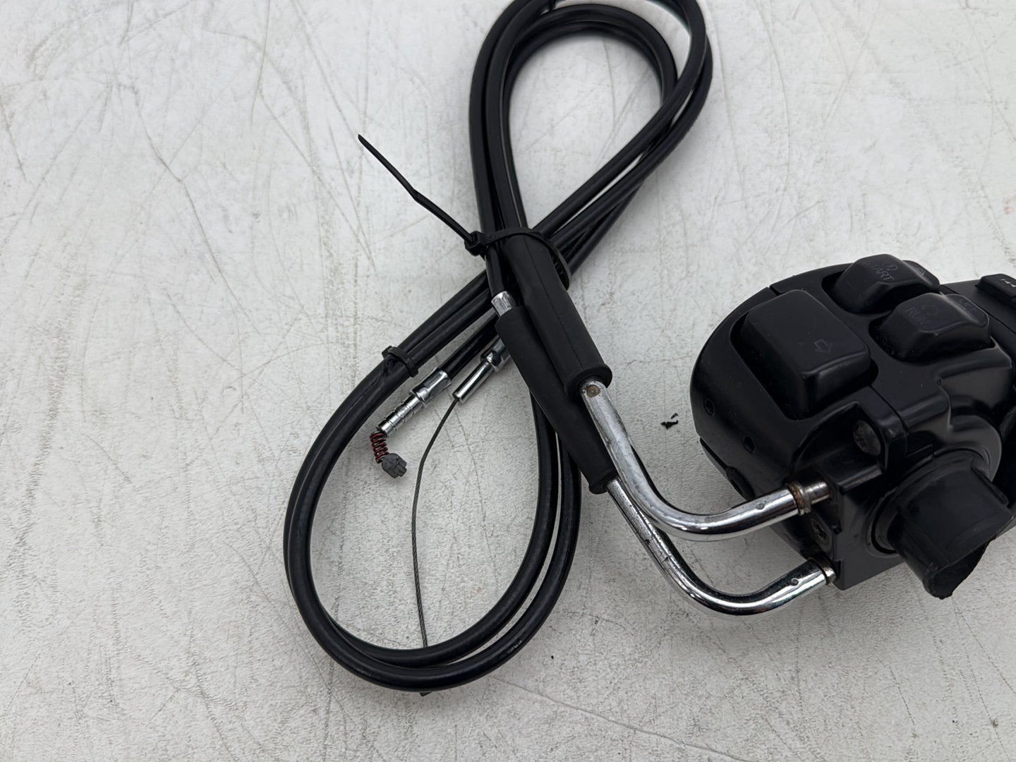 2011 Harley Softail FLSTFB Fat Boy OEM Right Engine Start Kill Switches Controls