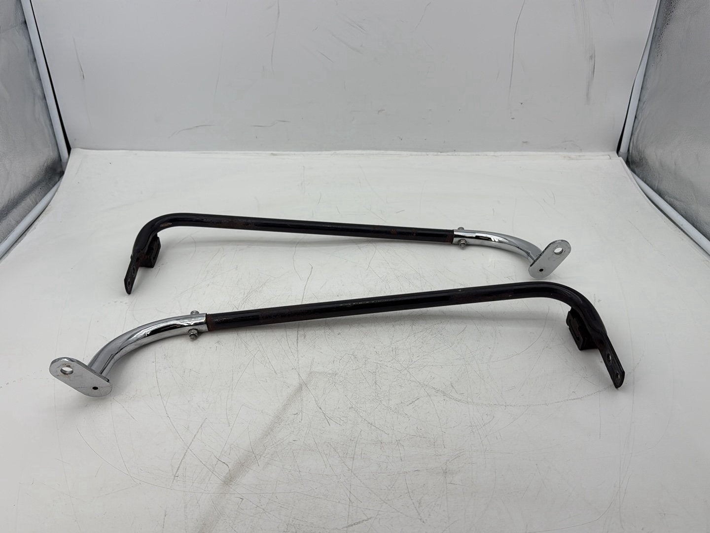 2007 Harley Touring FLHTCU Electra Glide Ultra OEM Rear Left Right Saddlebag Guard Rails Bar