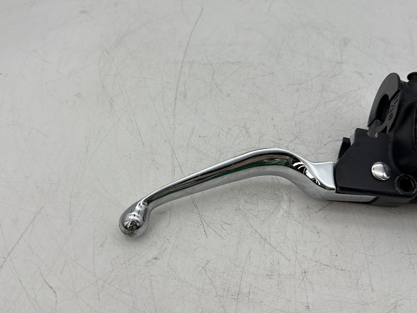 2005 Harley Touring FLHRCI Road King Classic OEM Front Right Brake Lever Master Cylinder