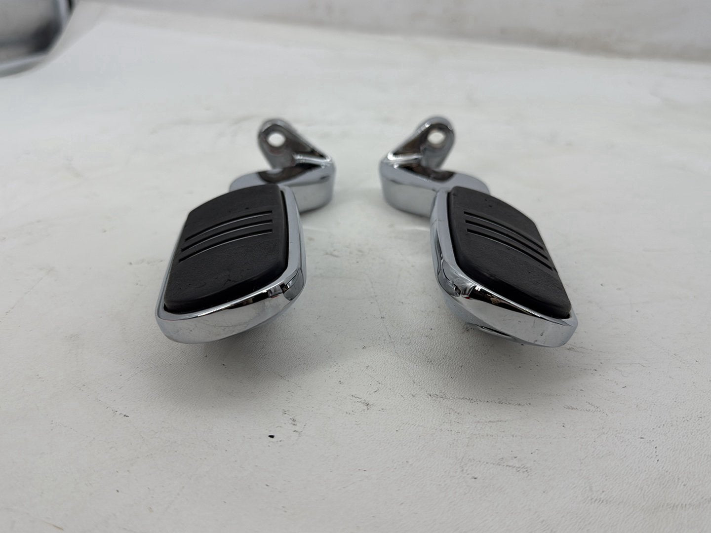 2007 Harley Street Glide Touring FLHX OEM Passenger Left & Right Foot Pegs