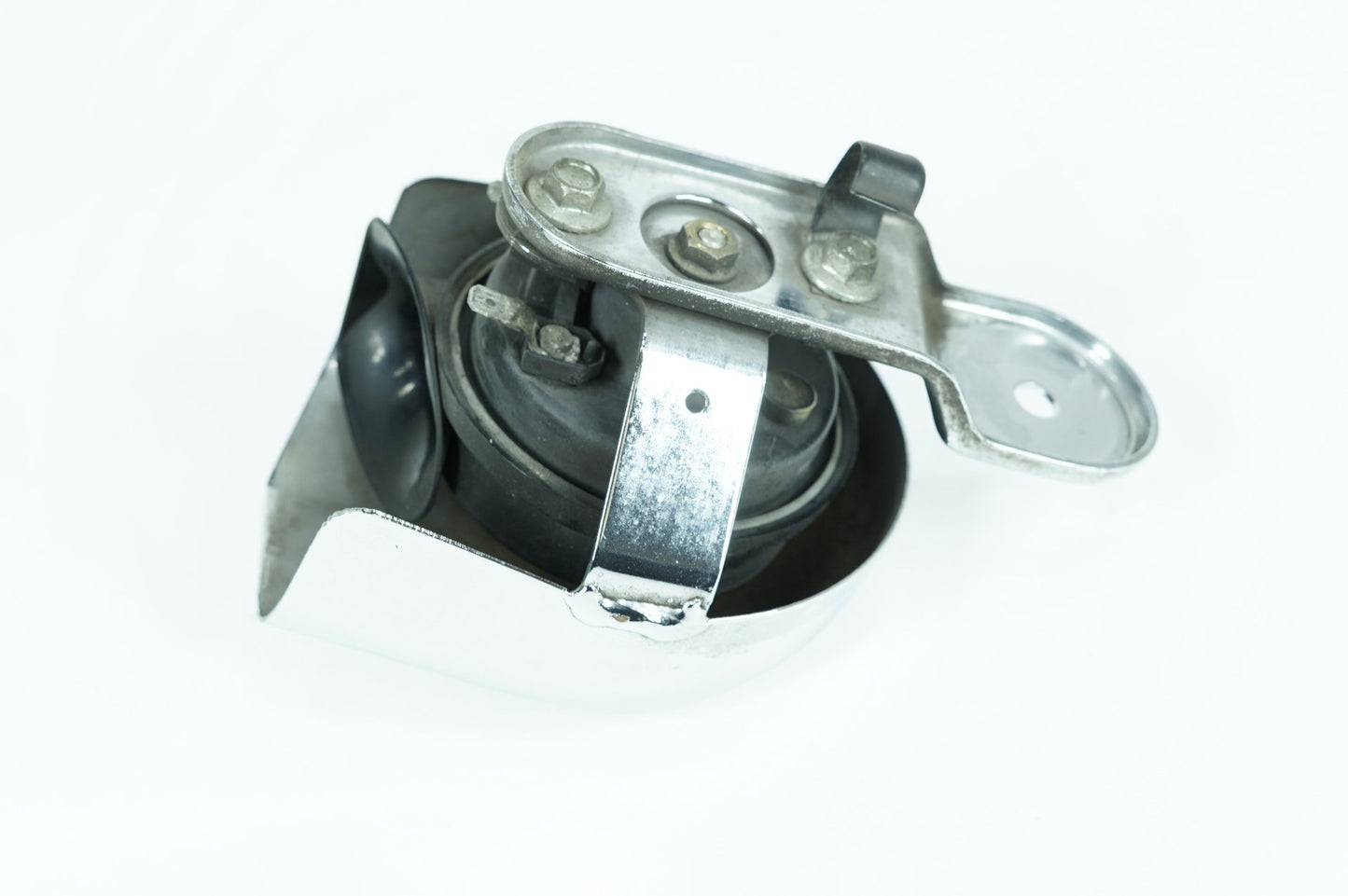 2007 - 2012 Harley-Davidson Softail Standard Horn Signal Klaxon Chrome Cover  	69060-90E