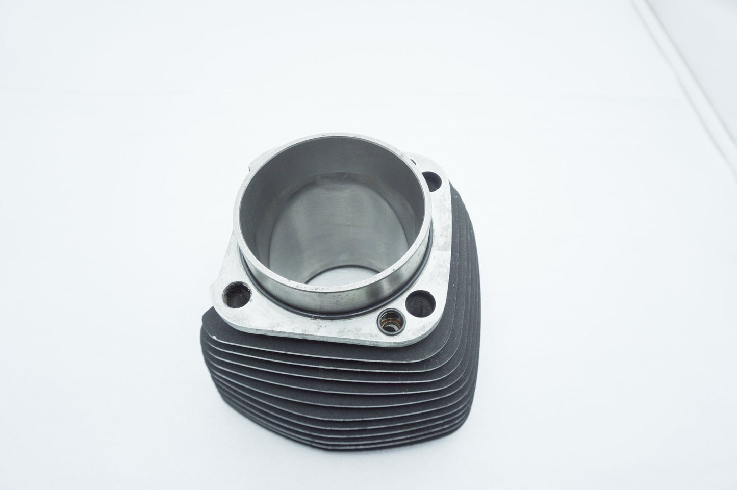 2000 - 2006 Harley-Davidson Dyna Low Rider Twin Cam Engine Jug 1 Cylinder Barrel 16593-99
