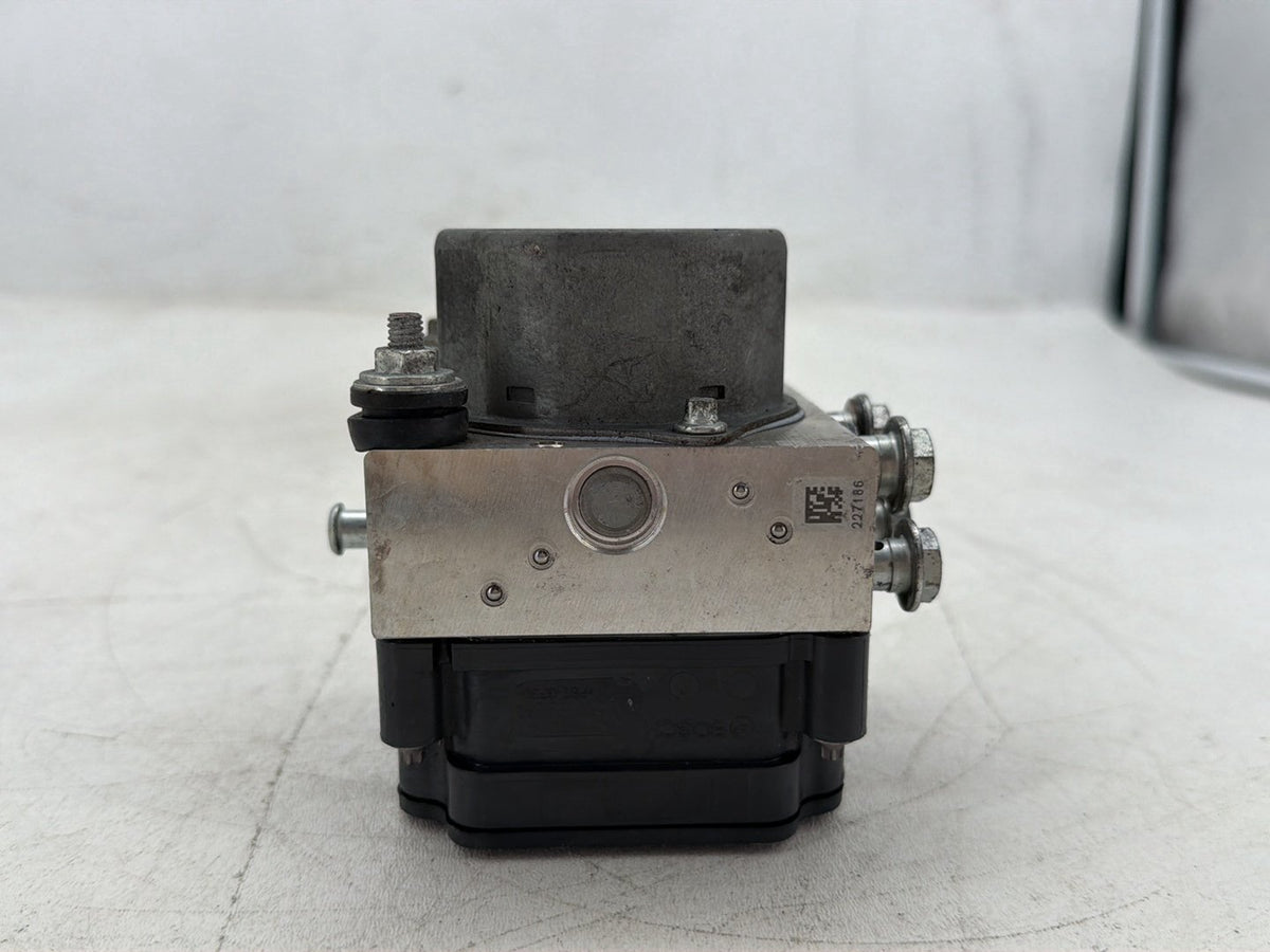 2018 Harley Road Glide Touring FLTRXS OEM ABS Brake Pump & Control Module