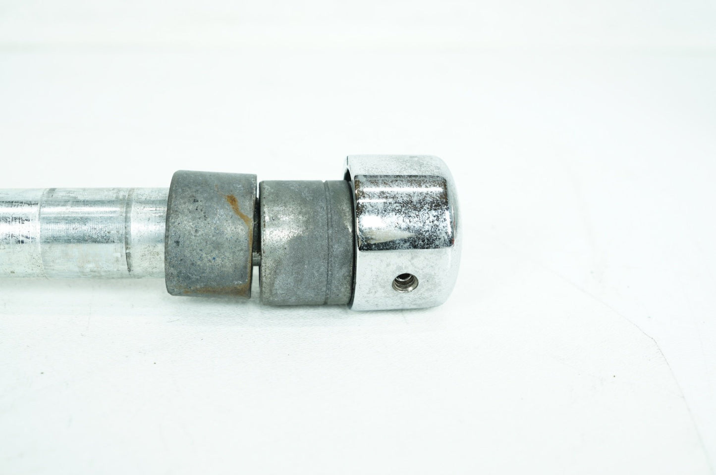1999 - 2006 Harley-Davidson Touring Road King Front Wheel Axle Bolt Shaft 43364-00