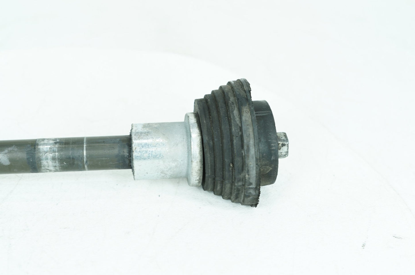 2007 - 2012 Harley-Davidson Touring Electra Glide Ultra Rear Fork Swingarm Pivot Bolt Shaft 47505-02