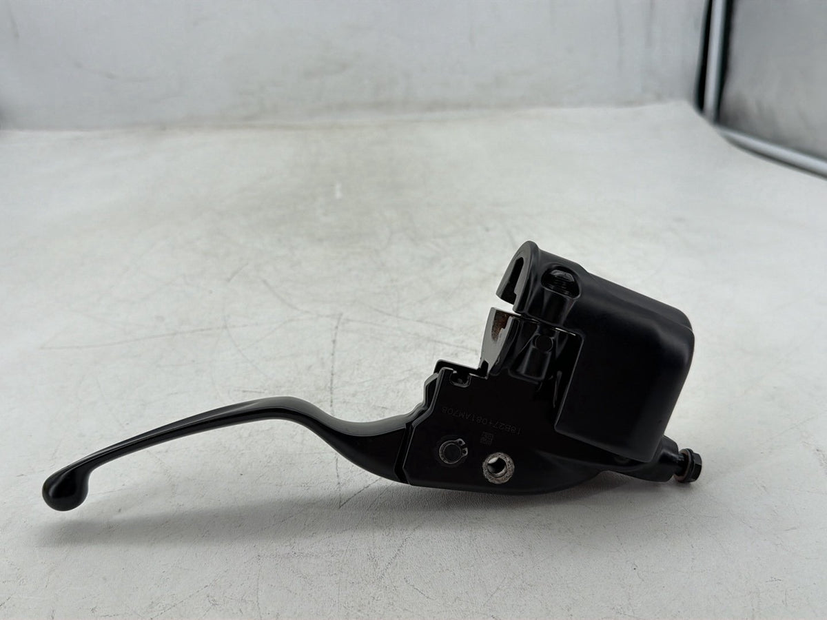 2018 Harley Road Glide Touring FLTRXS OEM Front Left Hand Clutch Lever Master Cylinder