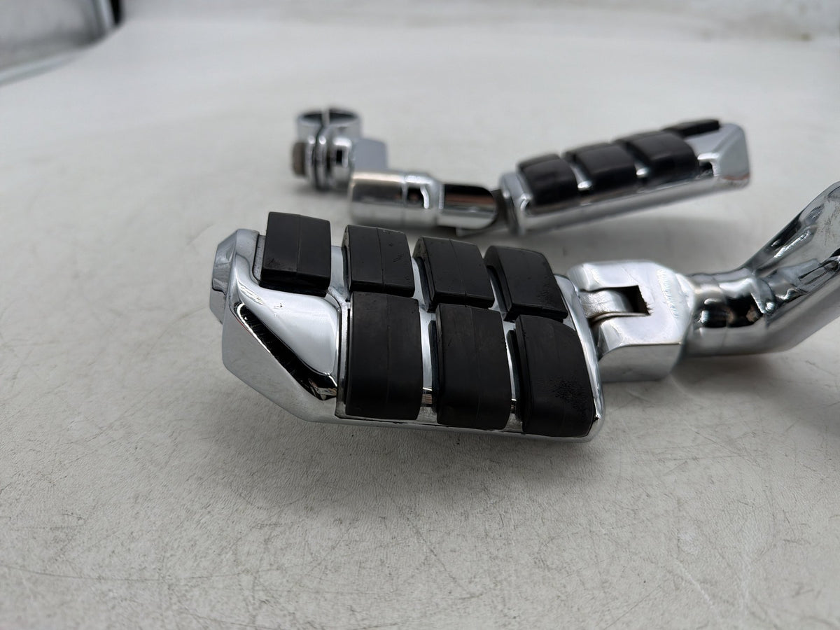 01 Harley Heritage Softail Front Right Left Highway Foot Pegs Kuryakyn 7993