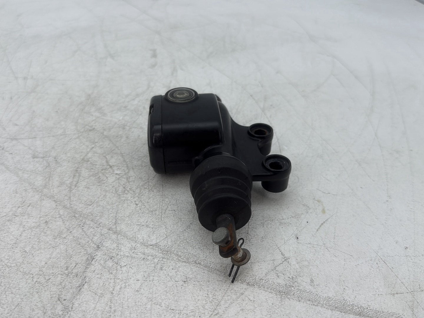 2010 Harley Street Glide Touring FLHX OEM Rear Brake Master Cylinder Reservoir