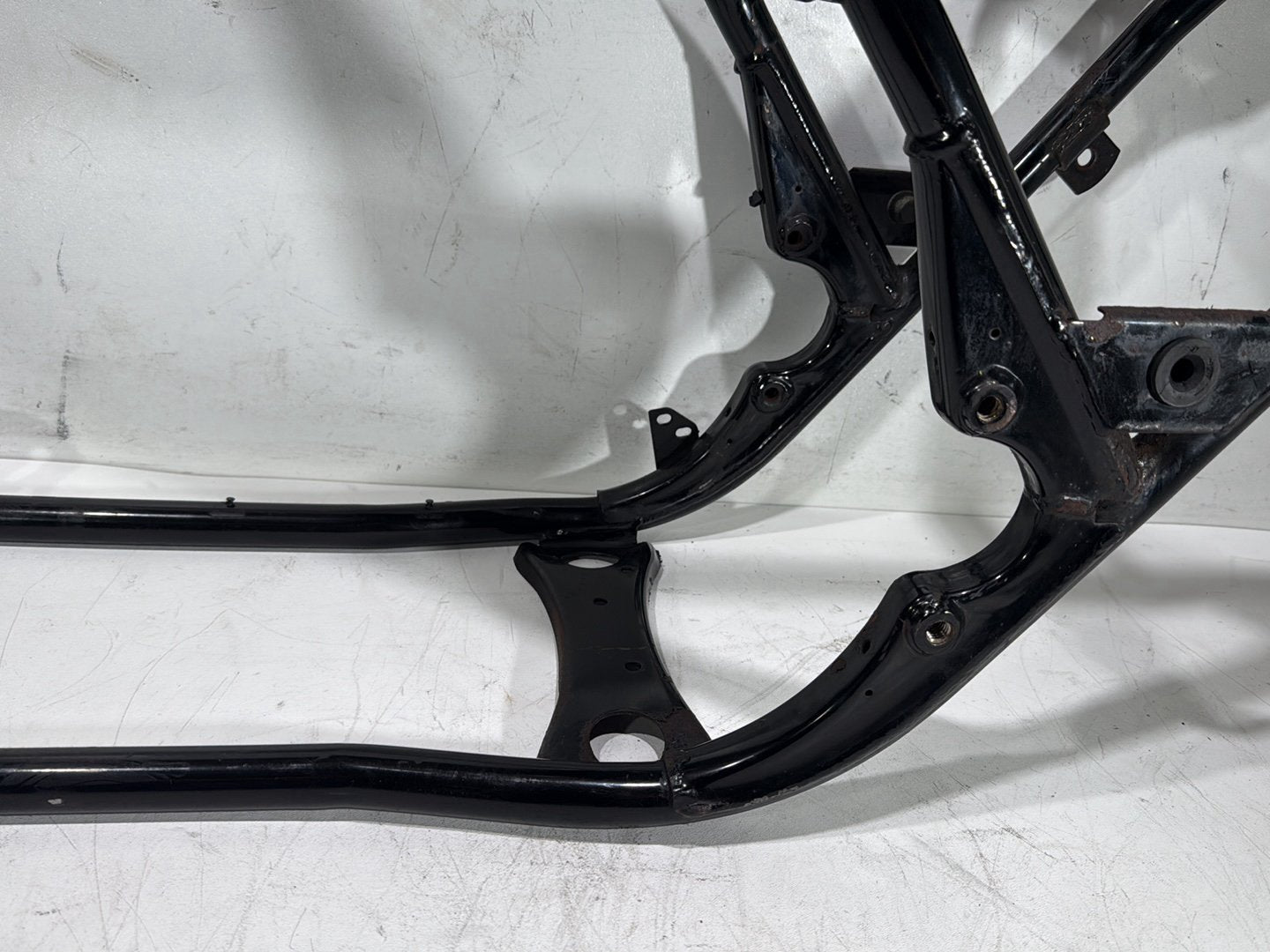 08 Harley Electra Glide Touring Ultra FLHTCU OEM Body Main Frame Chassis CLN CLR