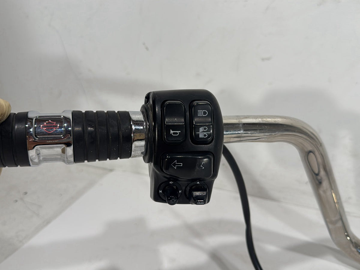 2015 Harley Electra Glide Ultra Low OEM Handlebars Left Right Switch Controls