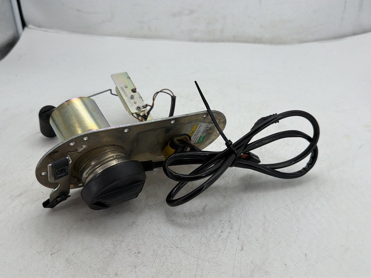 2006 Harley Electra Glide Touring FLHT OEM Fuel Gas Gasoline Sending CARB Lever