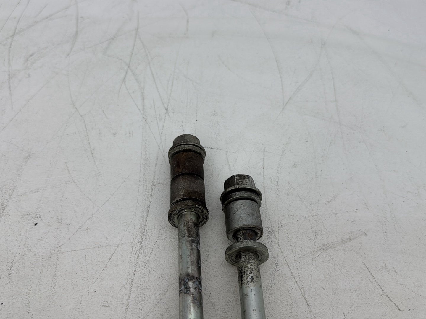2005 Harley Heritage Softail Classic FLSTCI OEM Engine Mount Pivot Bolt Shaft