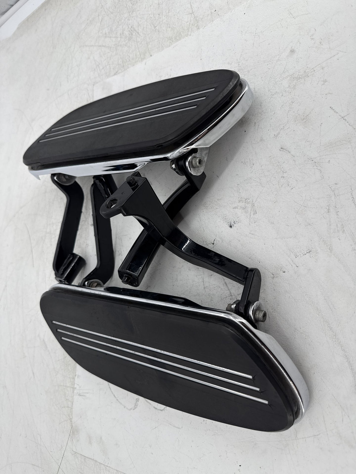 2013 Harley Street Glide Touring FLHX OEM Left Right Driver Floorboard Foot Rest