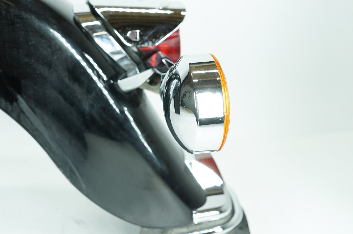 1999 - 2006 Harley-Davidson Touring Electra Glide Classic Rear Wheel Fender & Turn Signals Bar 59579-01B