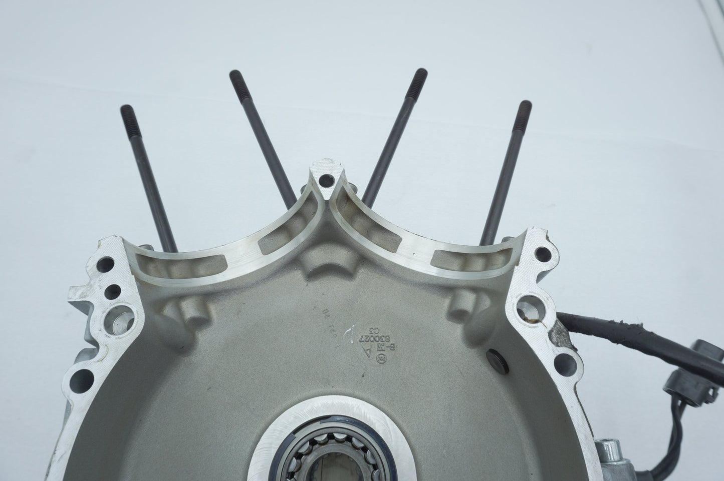 1999 - 2006 Harley-Davidson Dyna Super Glide Crankcase Shaft Engine Motor Cover 24631-03