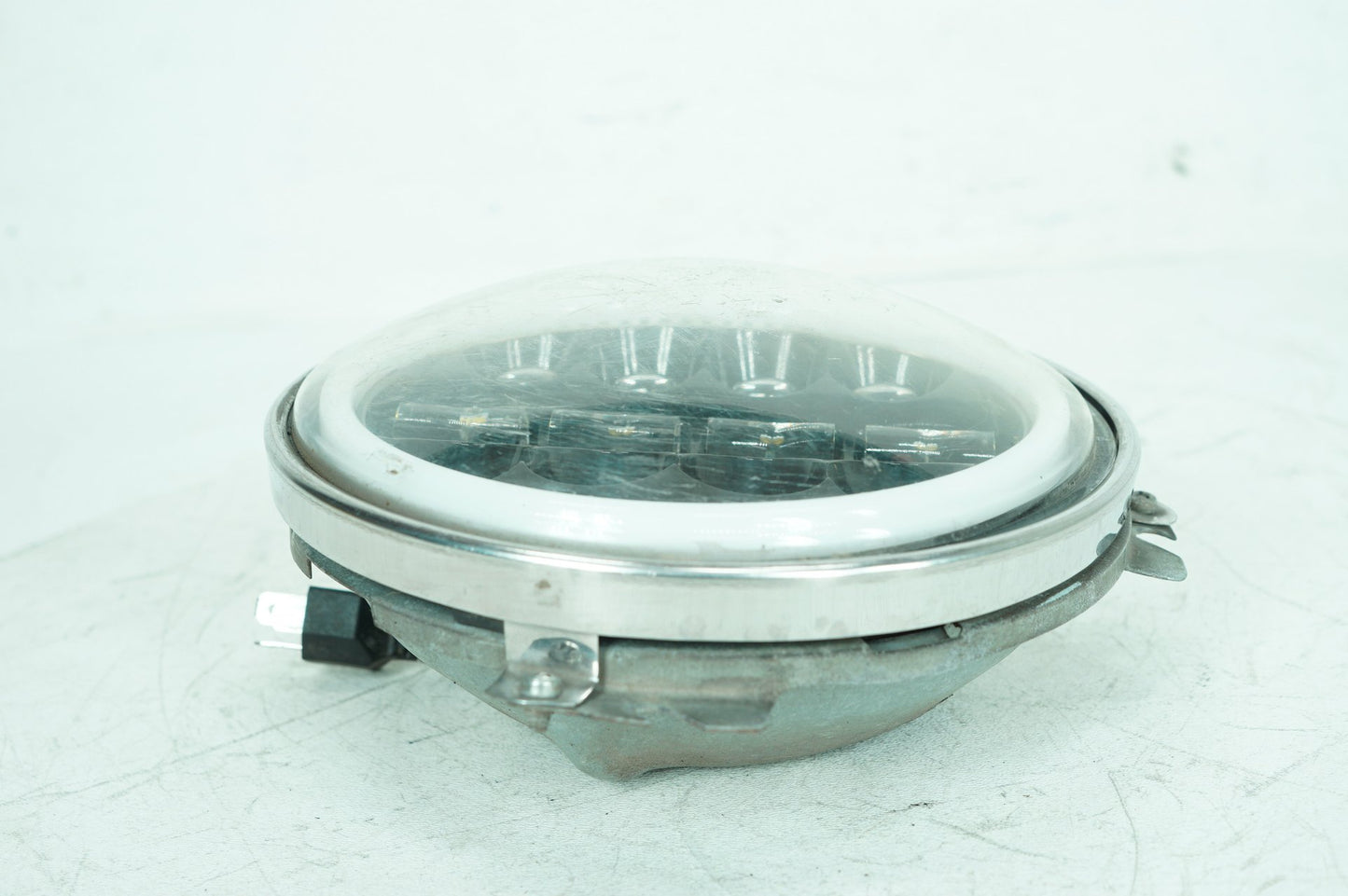 1999 - 2006 Harley-Davidson Touring Road King Police Headlight Headlamp Head Lamp Light LED 67702-81A