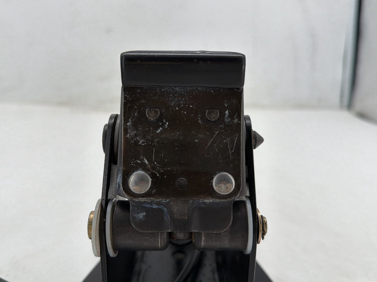 2007 Harley Street Glide Touring FLHX OEM Adjustable Rider Backrest Lift Mount