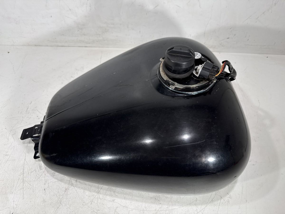 2012 Harley Electra Glide Touring OEM Fuel Gas Tank Gasoline Reservoir & Pump