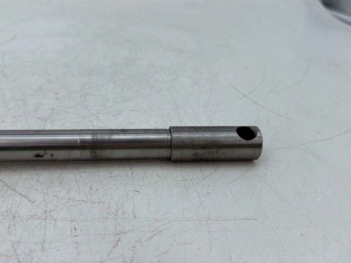 1995 Harley Touring FLHTCI Electra Glide Classic OEM Front Wheel Axle Bolt Shaft