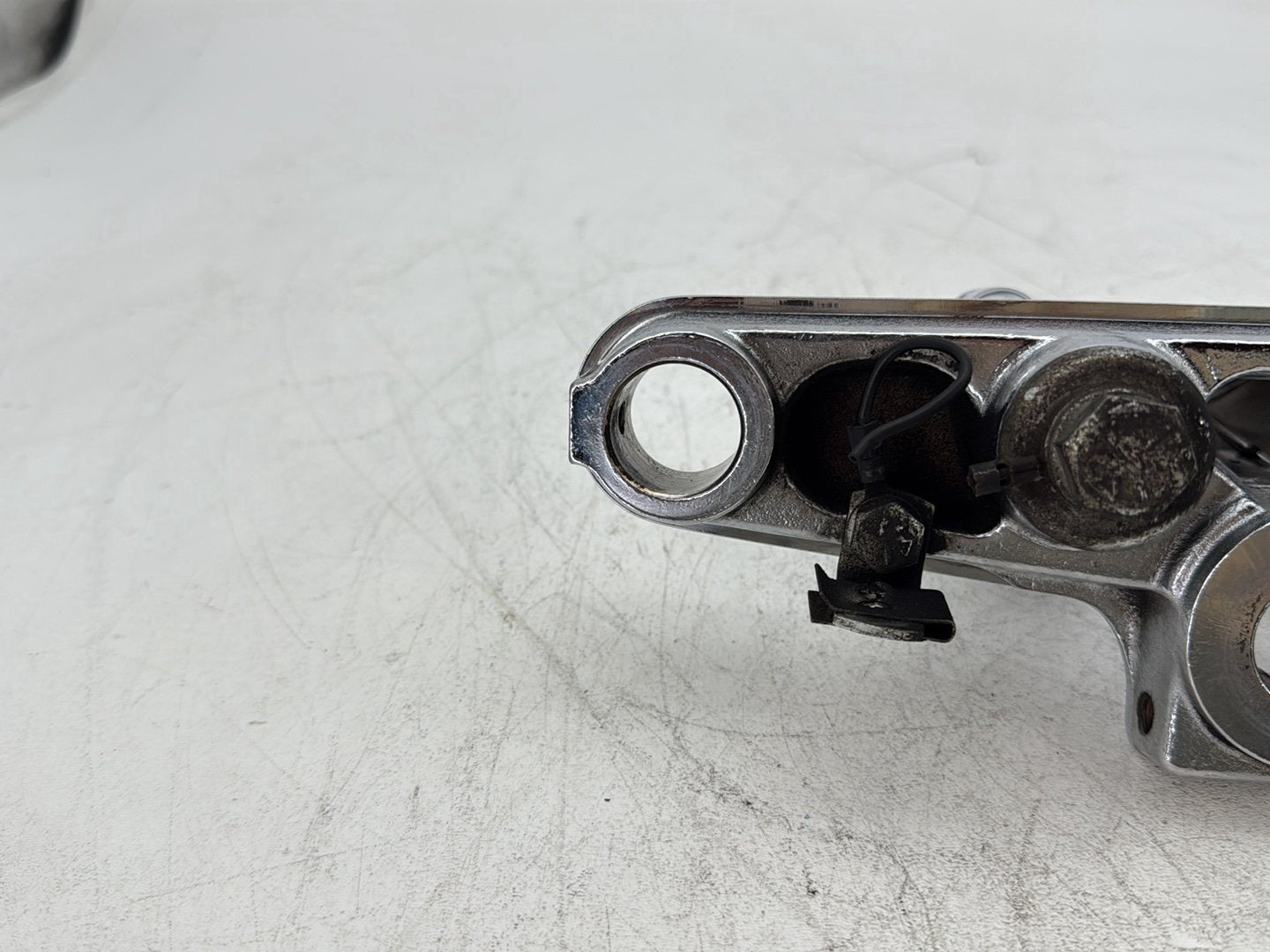 1997 Harley Softail Fat Boy FLSTF OEM Front Handlebar Riser Top Clamp Chrome