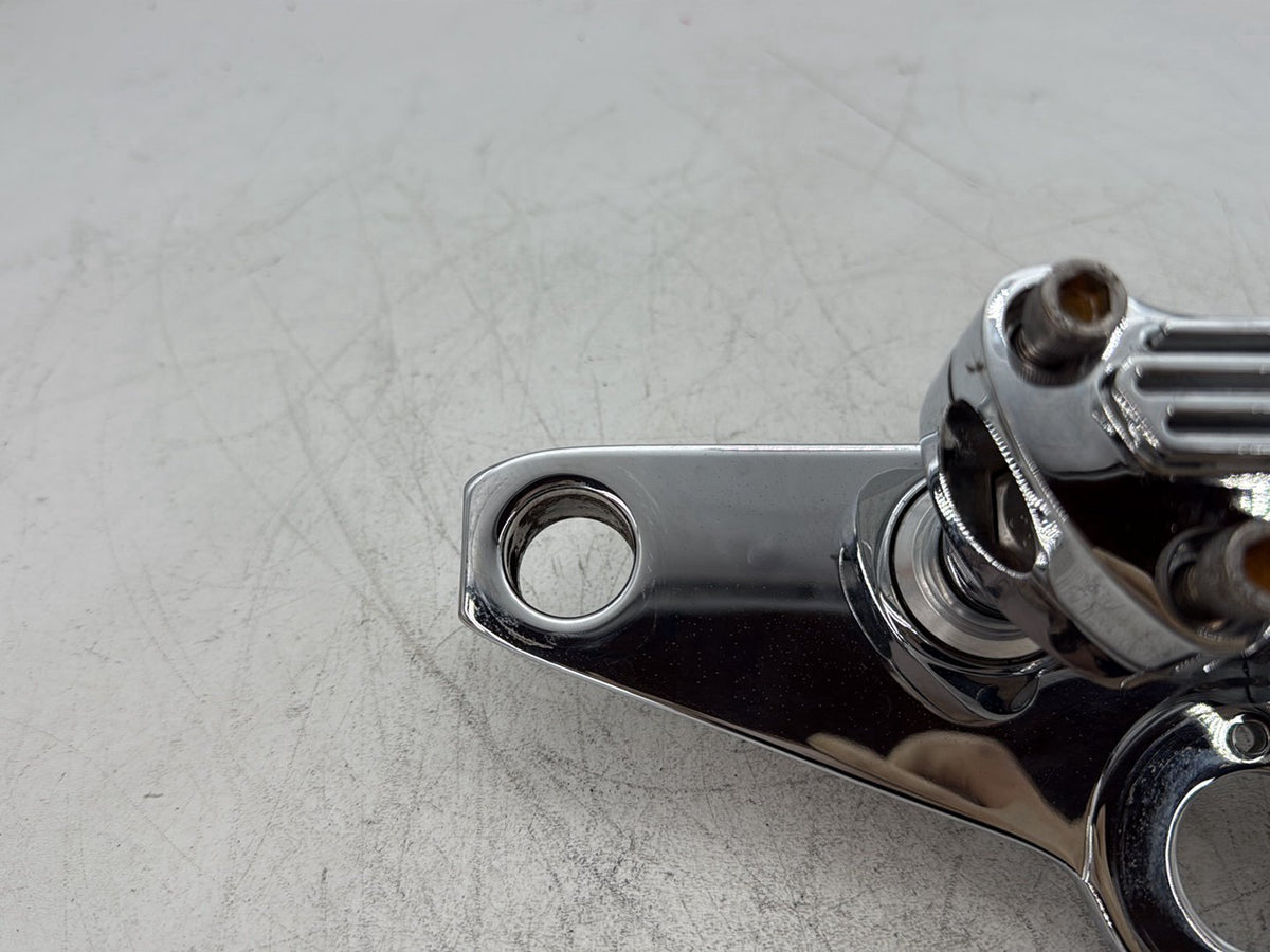 1998 Harley Softail Custom OEM Front Fork Upper Triple Tree Clamps 45672-80B