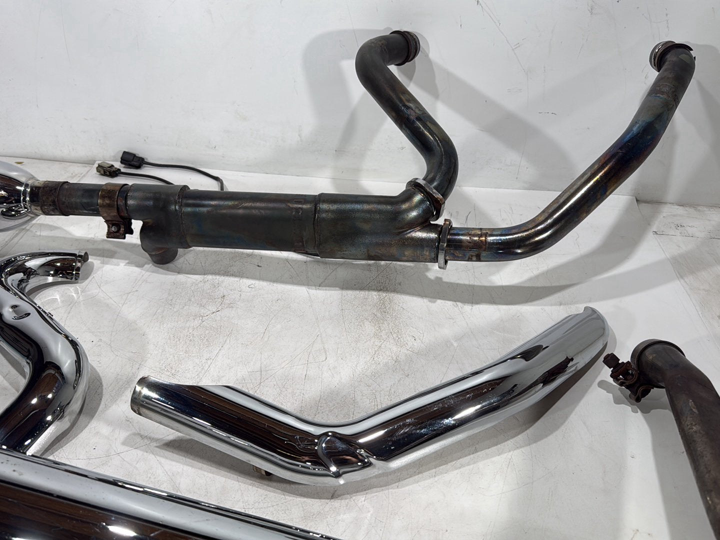2011 Harley Street Glide Touring FLHX OEM Exhaust Header Pipes Muffler