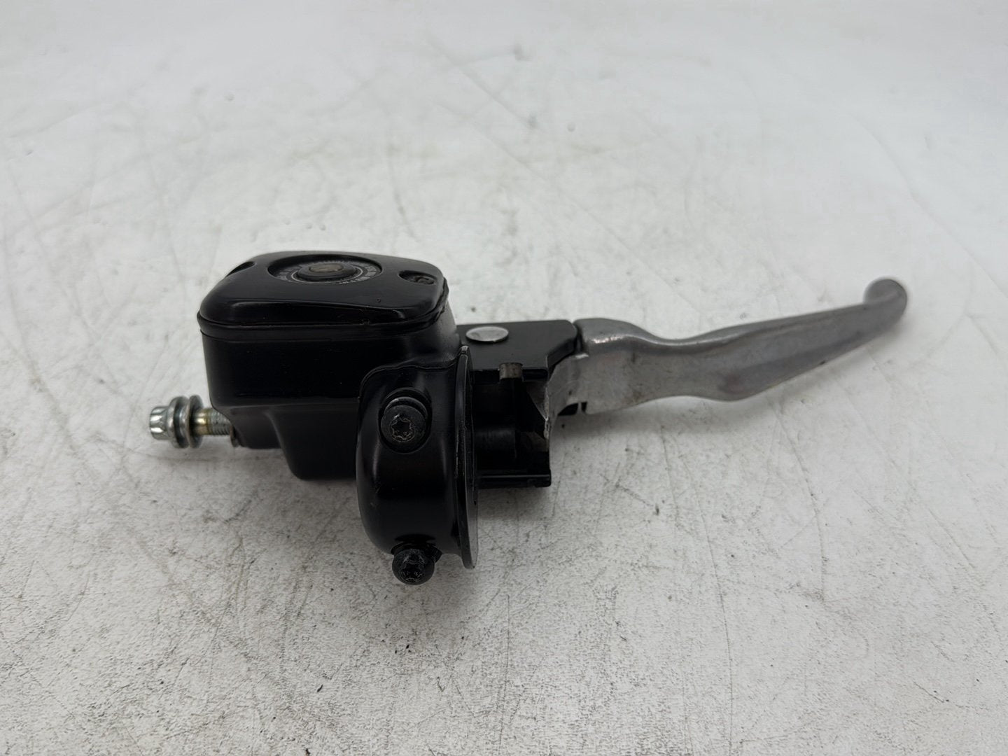 1996 Harley Electra Glide Touring FLHT OEM Front Right Brake Lever Master Cylinder