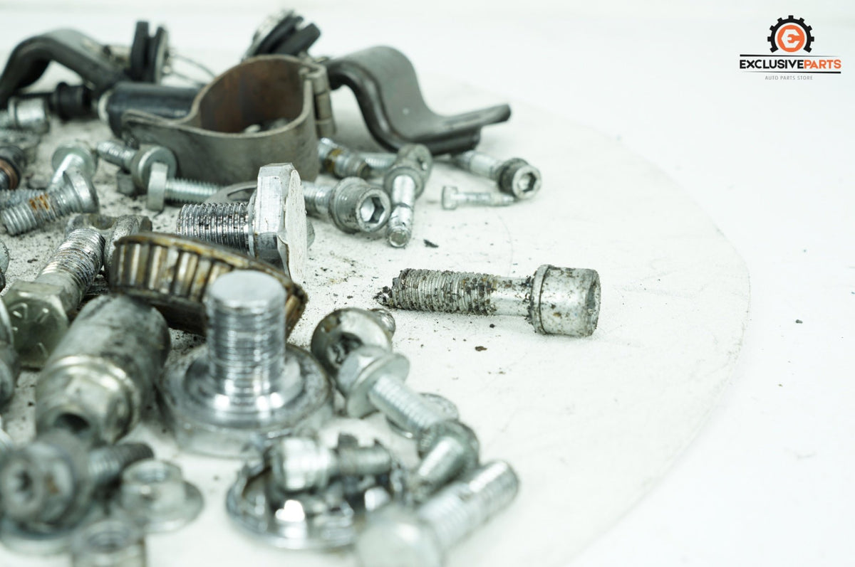 2010 Harley-Davidson Touring FLHTCU - Hardware Bolts Nuts & Brackets