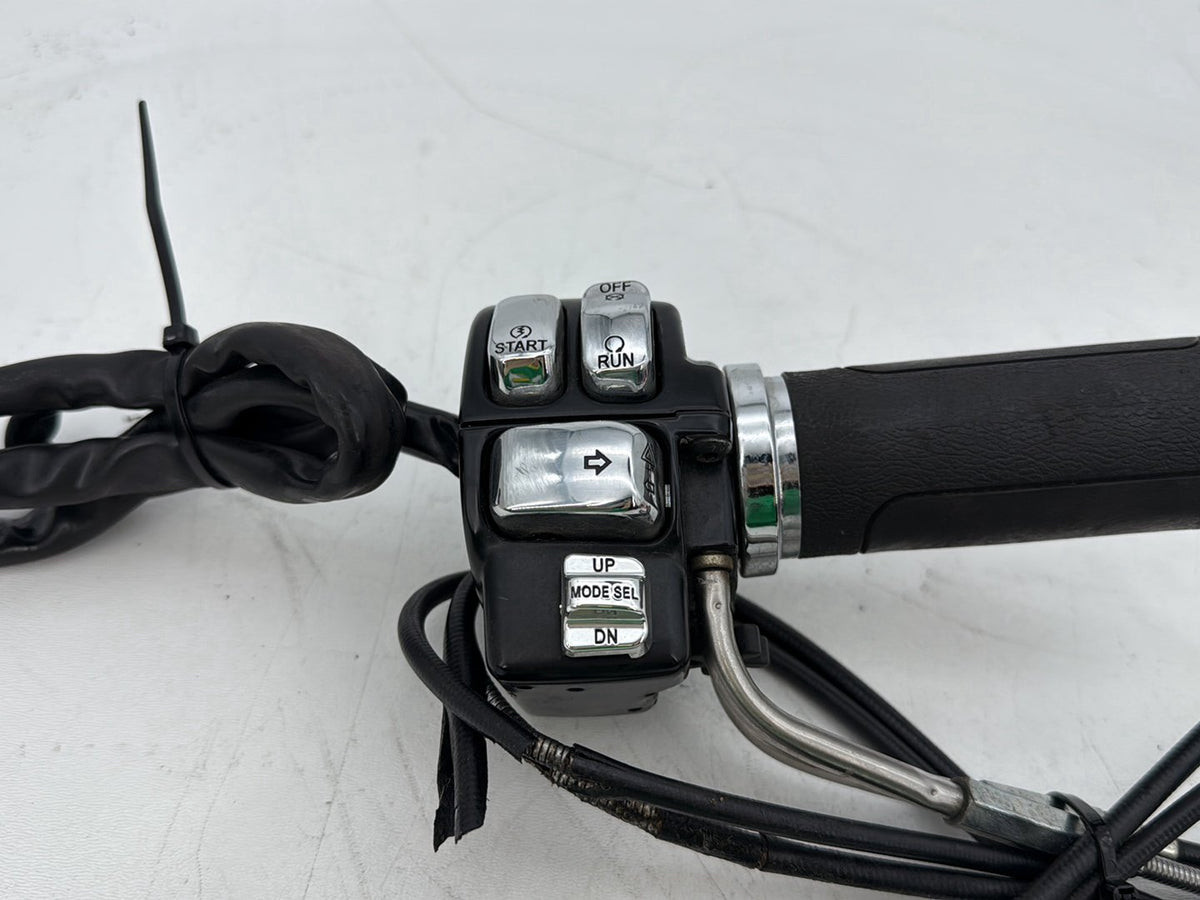 2000 Harley Touring FLHTCI Electra Glide Classic OEM Right Engine Start Kill Switches Controls