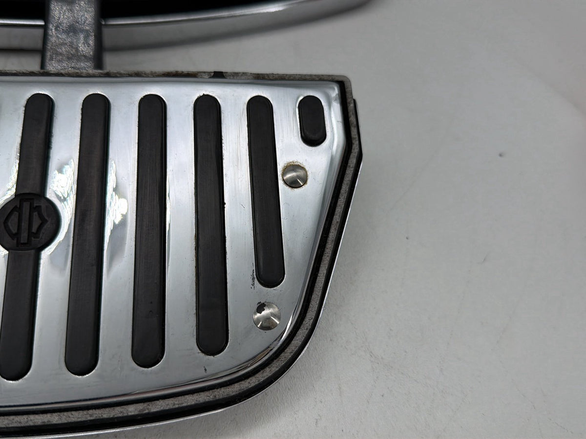 2006 Harley Electra Glide Touring Ultra FLHTCUI OEM Left Right Driver & Pass Floorboard Foot Rest