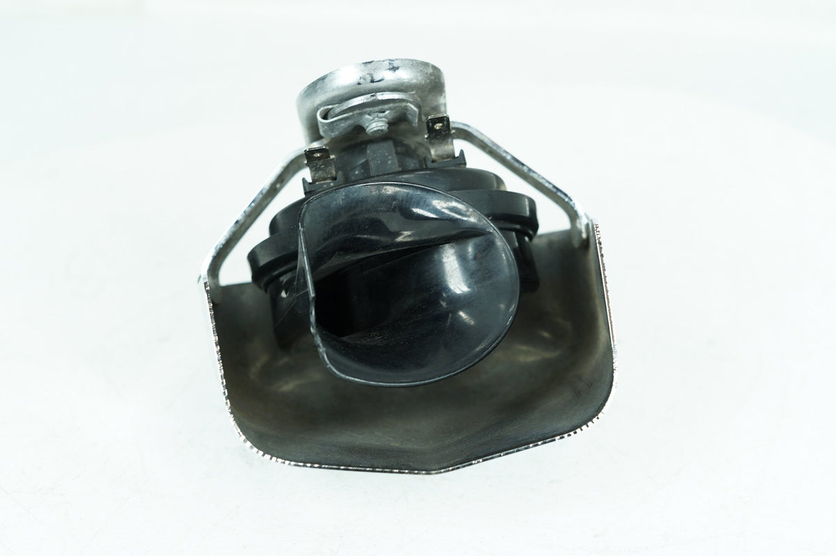 2004 Harley Dyna FXDLI Low Rider OEM Horn Signal Klaxon Chrome Cover