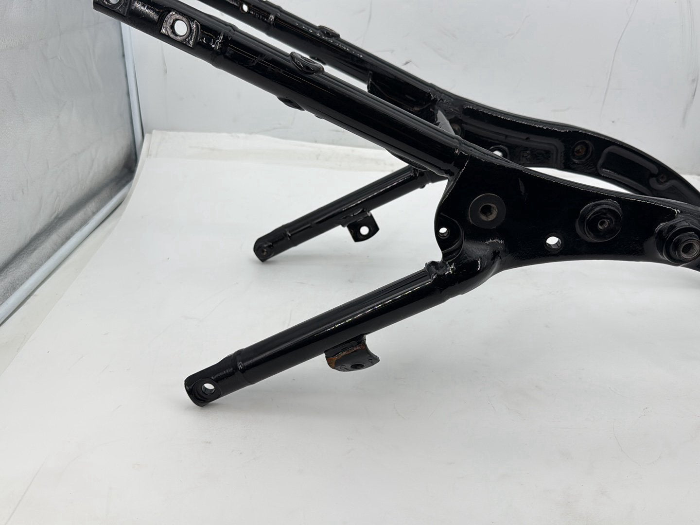 11 Harley Road King Touring Classic OEM Rear Back Sub Frame Rail Bar 48079-09BHP