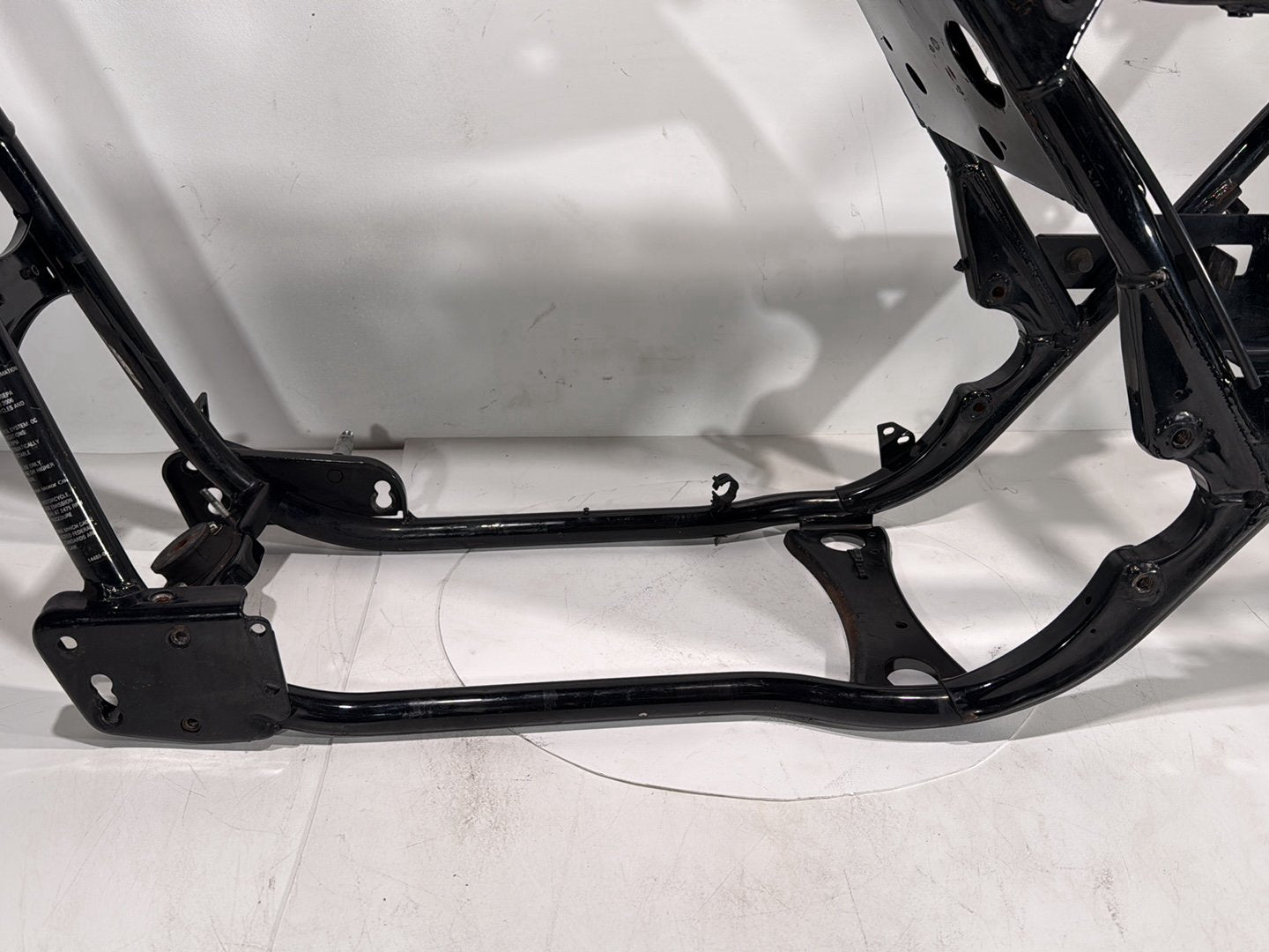 1999 - 2006 Harley-Davidson Touring Electra Glide Ultra Body Main Frame Chassis CLN CLR 47900-02A