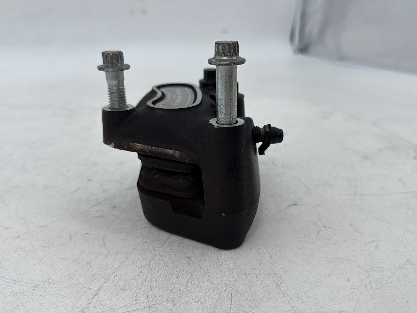1999 - 2006 Harley-Davidson Touring Electra Glide Front Right 1 Brake Caliper 44023-00C