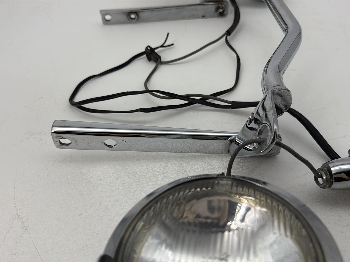 1991 Harley Heritage Softail Classic FLSTC OEM Front Turn Signal Indicators Aux Light Bar